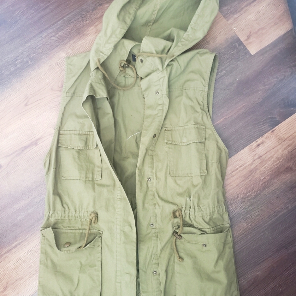 Green Love Tree Hooded Vest Large